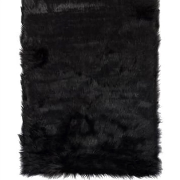 LUXE Hudson Faux Fur Rectangular Rug NWT - Picture 2 of 4